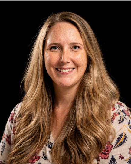 Katie MacDonald headshot