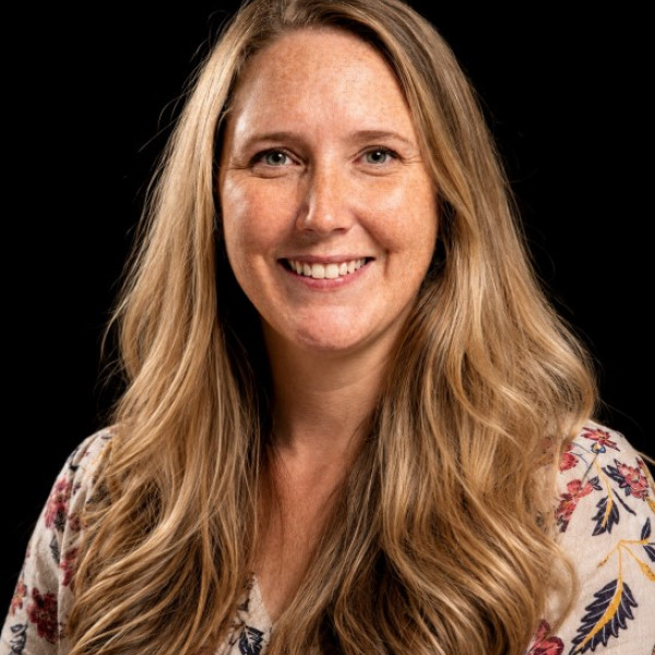 Katie MacDonald headshot