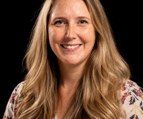Katie MacDonald headshot